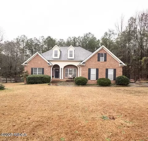 204 Sailwind Ct, Lizella, GA 31052