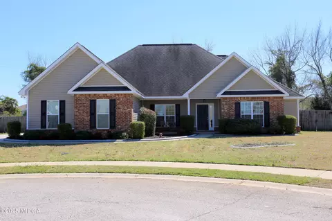 327 Lovorn Cir, Warner Robins, GA 31088