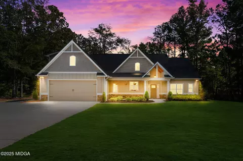 107 Westbrook Ct, Jackson, GA 30233