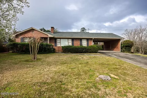2796 Ellenwood Cir N, Macon, GA 31204