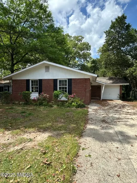 735 Katherine St, Warner Robins, GA 31088