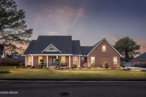 717 Bay Laurel Cir, Warner Robins, GA 31088