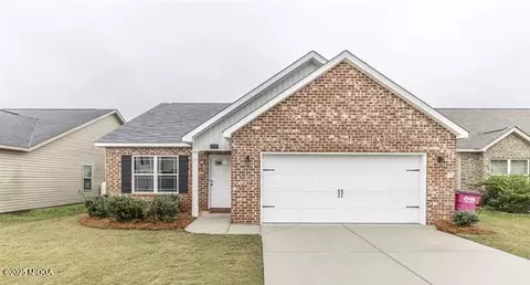 117 Sourwood Ln, Warner Robins, GA 31093