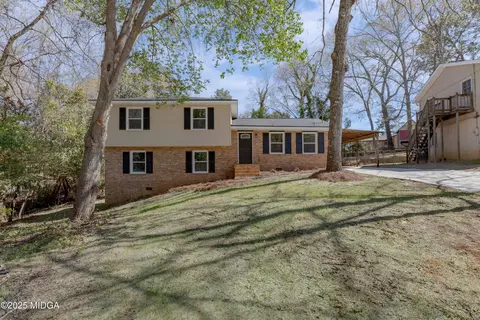 110 Vassas Ct, Warner Robins, GA 31088
