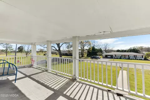 Exterior - 123 Abney Rd, Cochran, GA 31014 photo 13 of 15