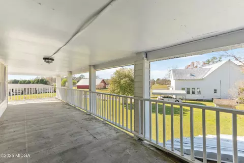 Exterior - 123 Abney Rd, Cochran, GA 31014 photo 12 of 15