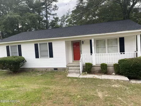 1854 Crestview Dr, Macon, GA 31211