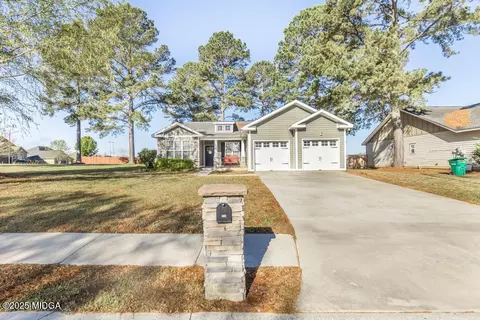 214 Lydia Dr, Bonaire, GA 31005