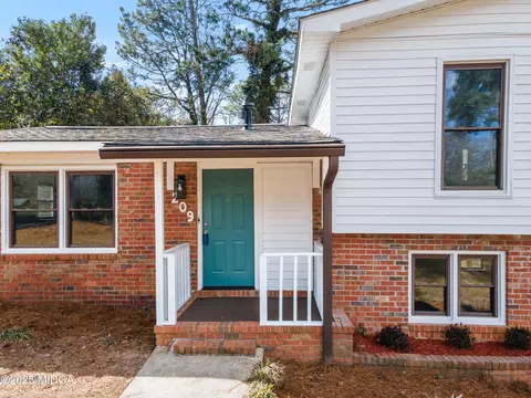 Exterior - 209 Juniper Rd, Warner Robins, GA 31093 photo 2 of 17