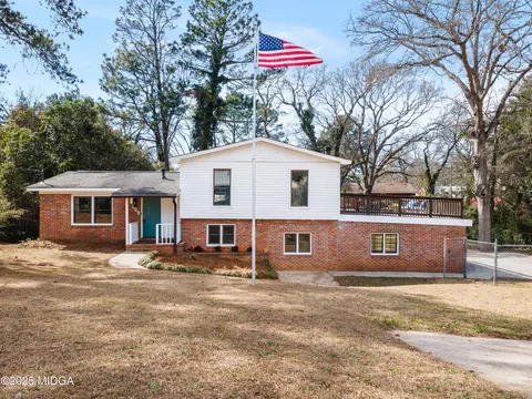 209 Juniper Rd, Warner Robins, GA 31093