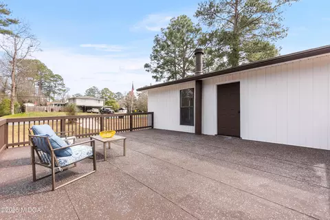 Exterior - 209 Juniper Rd, Warner Robins, GA 31093 photo 3 of 17