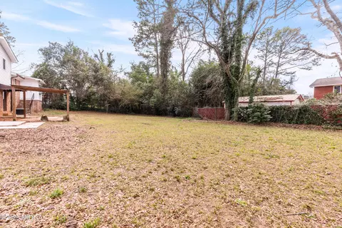 Exterior - 209 Juniper Rd, Warner Robins, GA 31093 photo 8 of 17