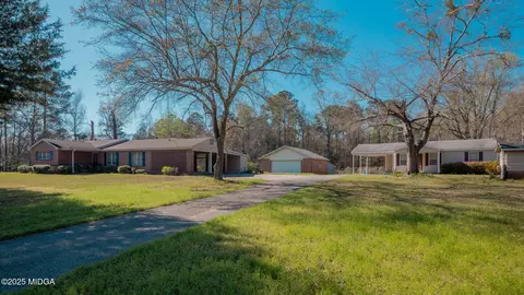 4879 Columbus Rd, Macon, GA 31206