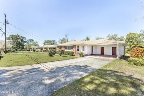 3132 Stratford Dr, Macon, GA 31211