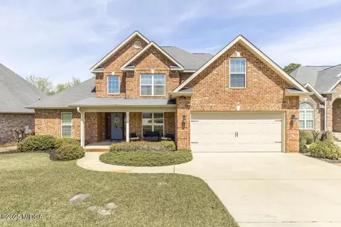 301 Charlotte Dr, Bonaire, GA 31005