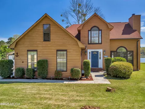 374 Fox Tail Dr, Macon, GA 31220