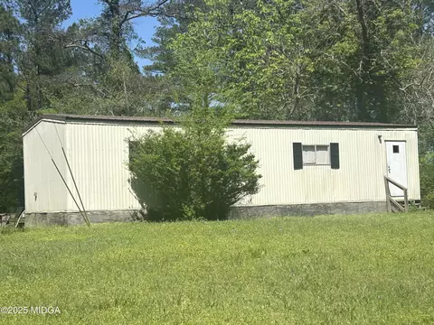 1268 Christian Rd, Juliette, GA 31046