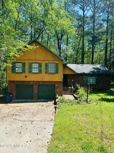 1015 Gawaine Cir, Macon, GA 31220