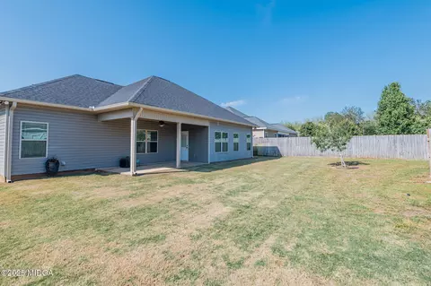 310 New Hope Dr, Perry, GA 31069 photo 4