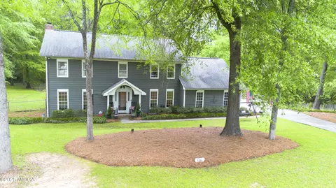 166 Lullworth Cv, Macon, GA 31210
