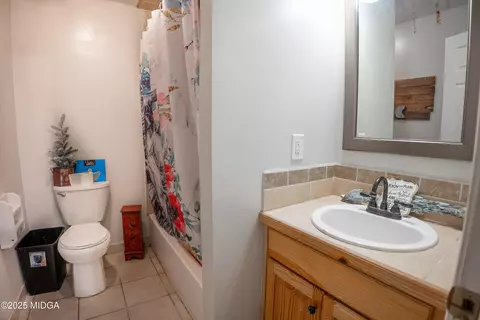 Bath - 409 Sgoda Rd, Macon, GA 31217 photo 3 of 4