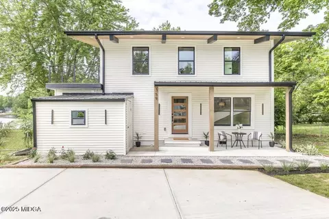 359 Edgewater Dr, Macon, GA 31220