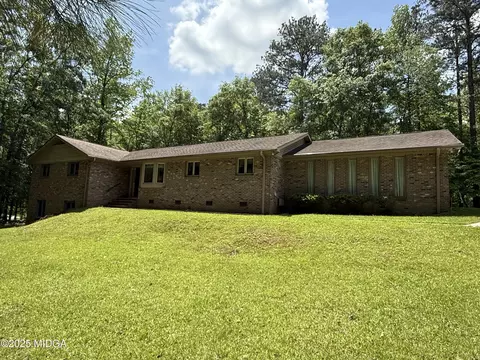 24 Sapphire Ct, Forsyth, GA 31029