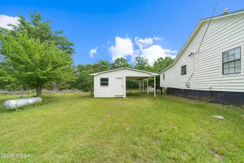 Exterior - 1512 Ga Highway 22 E, Haddock, GA 31033 photo 3 of 5