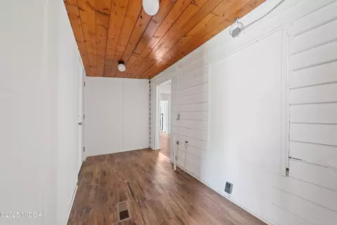 Entry Way - 1512 Ga Highway 22 E, Haddock, GA 31033 photo 4 of 4
