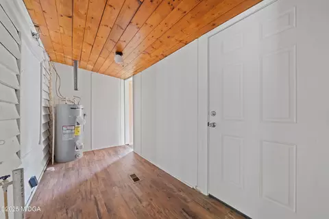 Entry Way - 1512 Ga Highway 22 E, Haddock, GA 31033 photo 3 of 4