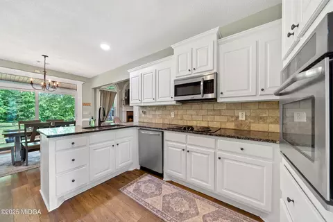 104 Old Oak Dr, Forsyth, GA 31029 photo 13