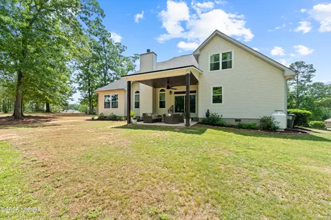 104 Old Oak Dr, Forsyth, GA 31029 photo 2