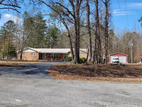 240 Rebel Dr, Macon, GA 31211