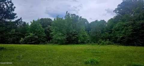 146 Luella Dr, Macon, GA 31211