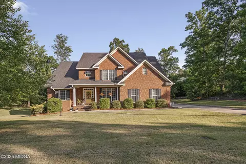 204 Barrington Hall Dr, Macon, GA 31220