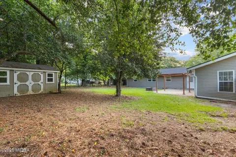 Exterior - 1305 Davis Ave, Perry, GA 31069 photo 3 of 4