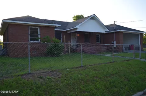3481 Hillcrest Ave, Macon, GA 31204