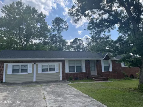 3136 Wells Pl, Macon, GA 31211