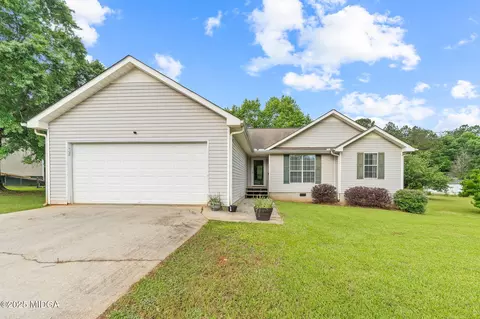 1704 New Hope Rd, Locust Grove, GA 30248