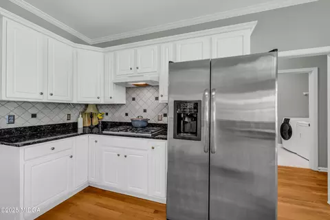 Kitchen - 770 River Cove Dr, Dacula, GA 30019 photo 4 of 4