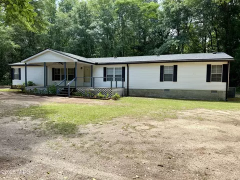 811 Eastside Dr, Warner Robins, GA 31093
