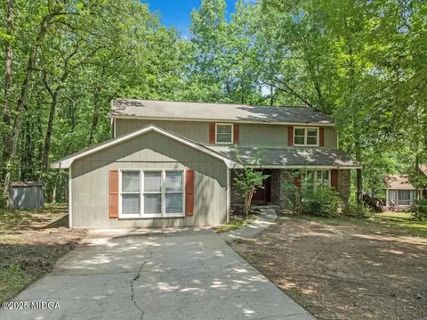 1114 King Arthur Dr, Macon, GA 31220