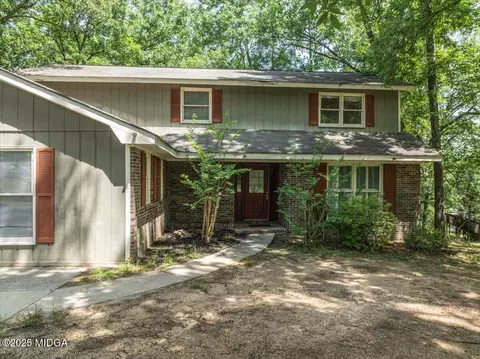 Exterior - 1114 King Arthur Dr, Macon, GA 31220 photo 2 of 7