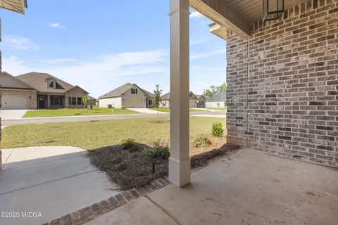 207 Willowbrook Ln, Kathleen, GA 31047 photo 3