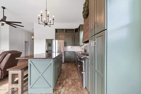 Kitchen - 837 Pope Rd, Roberta, GA 31078 photo 3 of 4