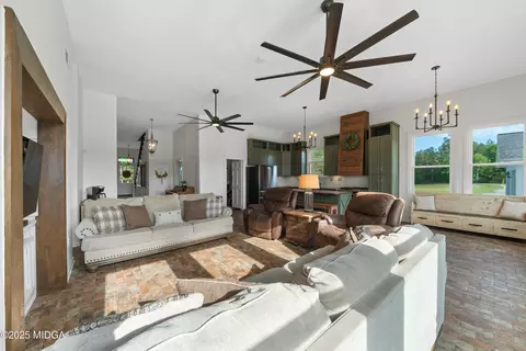 Living - 837 Pope Rd, Roberta, GA 31078 photo 2 of 2