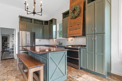 Kitchen - 837 Pope Rd, Roberta, GA 31078 photo 2 of 4