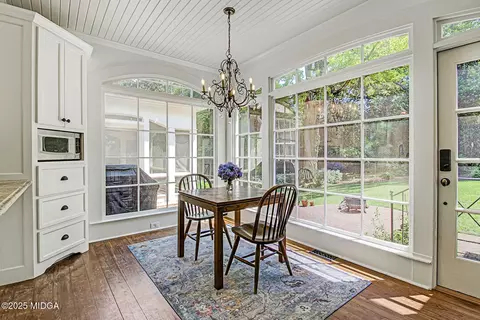 Dining - 261 Calloway Dr, Macon, GA 31204 photo 2 of 2
