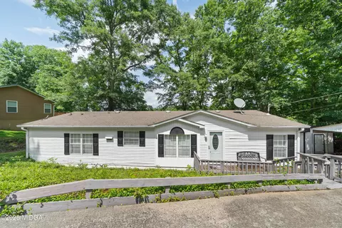 275 Burtom Rd, Eatonton, GA 31024