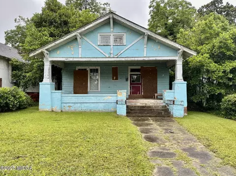 1058 Crescent Ave, Macon, GA 31204